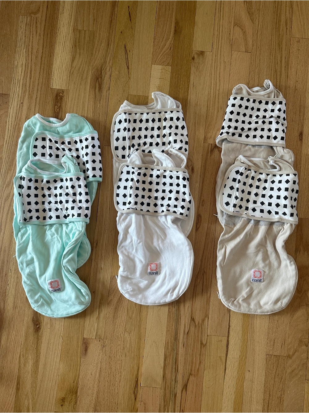 Nanit Swaddle Sacks (6) - Mint, White, and Beige (size 0-3 months)